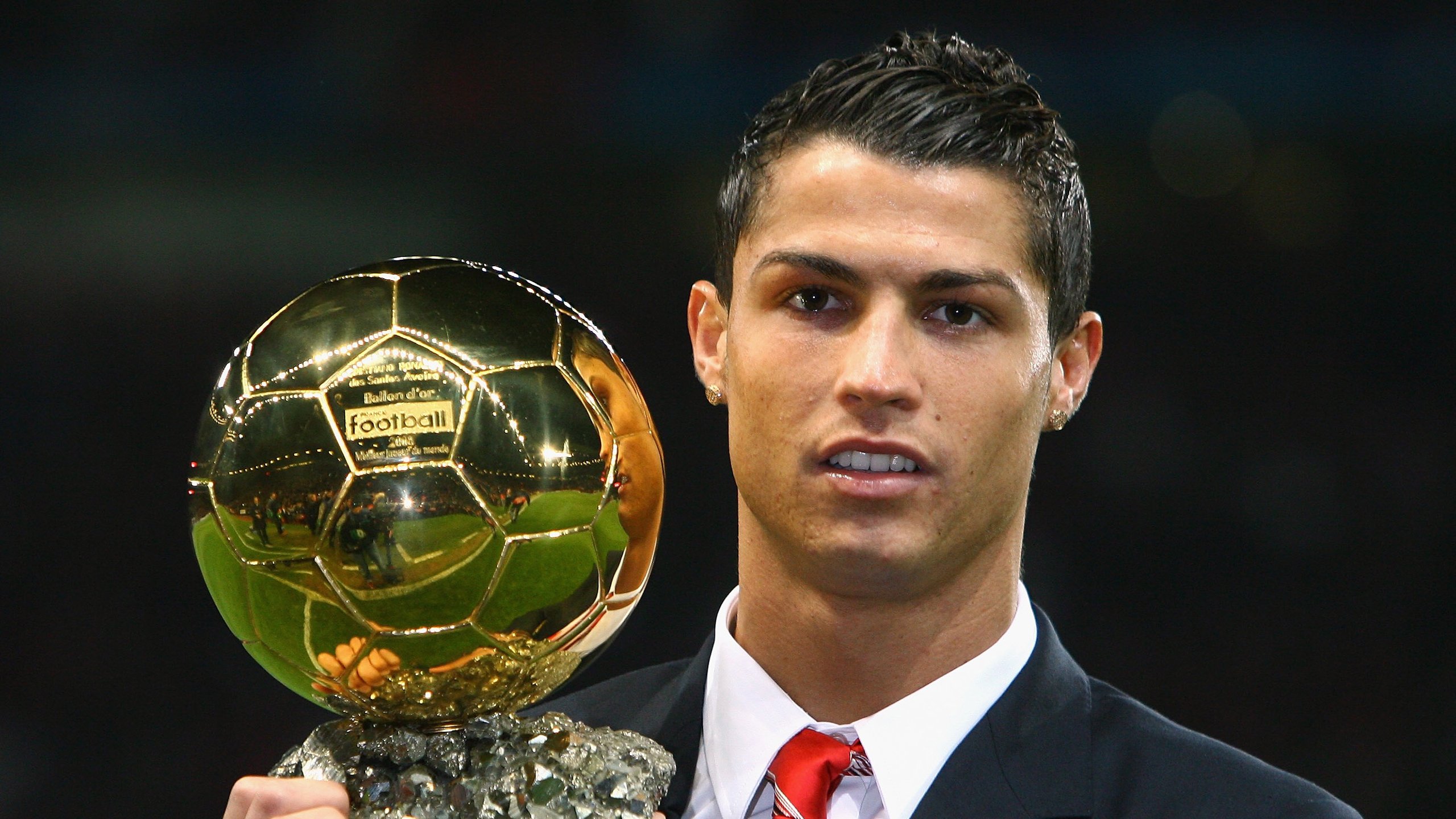 体育新闻中心早间快讯播报，体育频道早间新闻